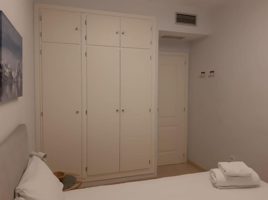 Nuevo-luminoso Y Moderno. Parking Gratis!! Apartamento *